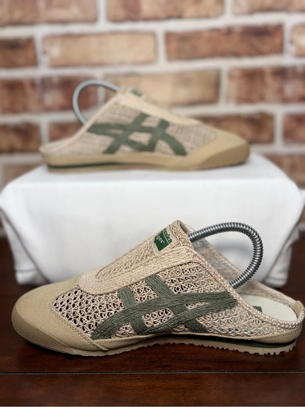 Onitsuka Tiger Mexico 66 Sabot Beige Green Mesh Slip On Mules US 7 Unisex